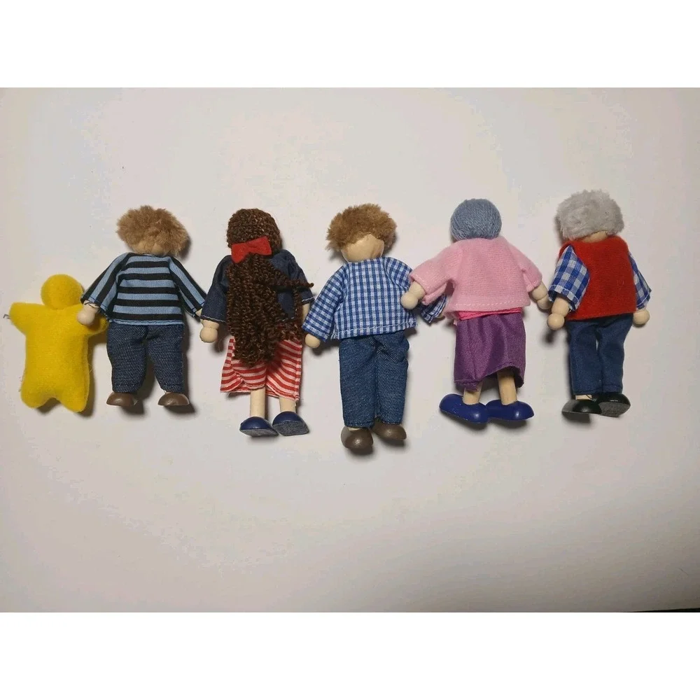 Melissa & Doug Wooden Doll - Set Of 6